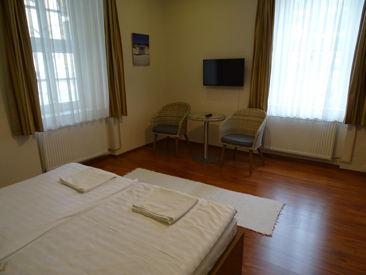 Antik apartman hálószoba 1.