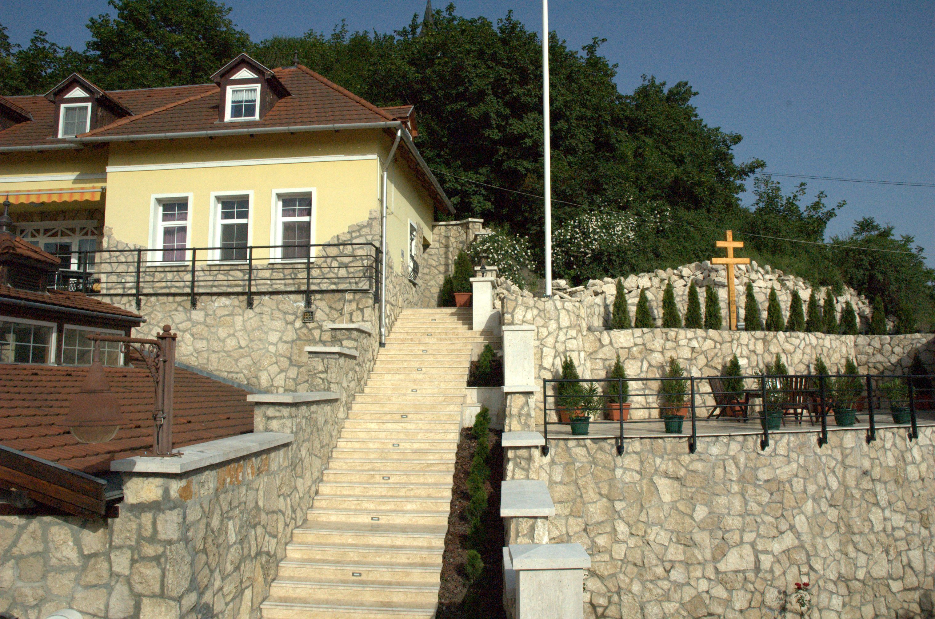 Panoráma 1. apartman épületéhez a feljárat