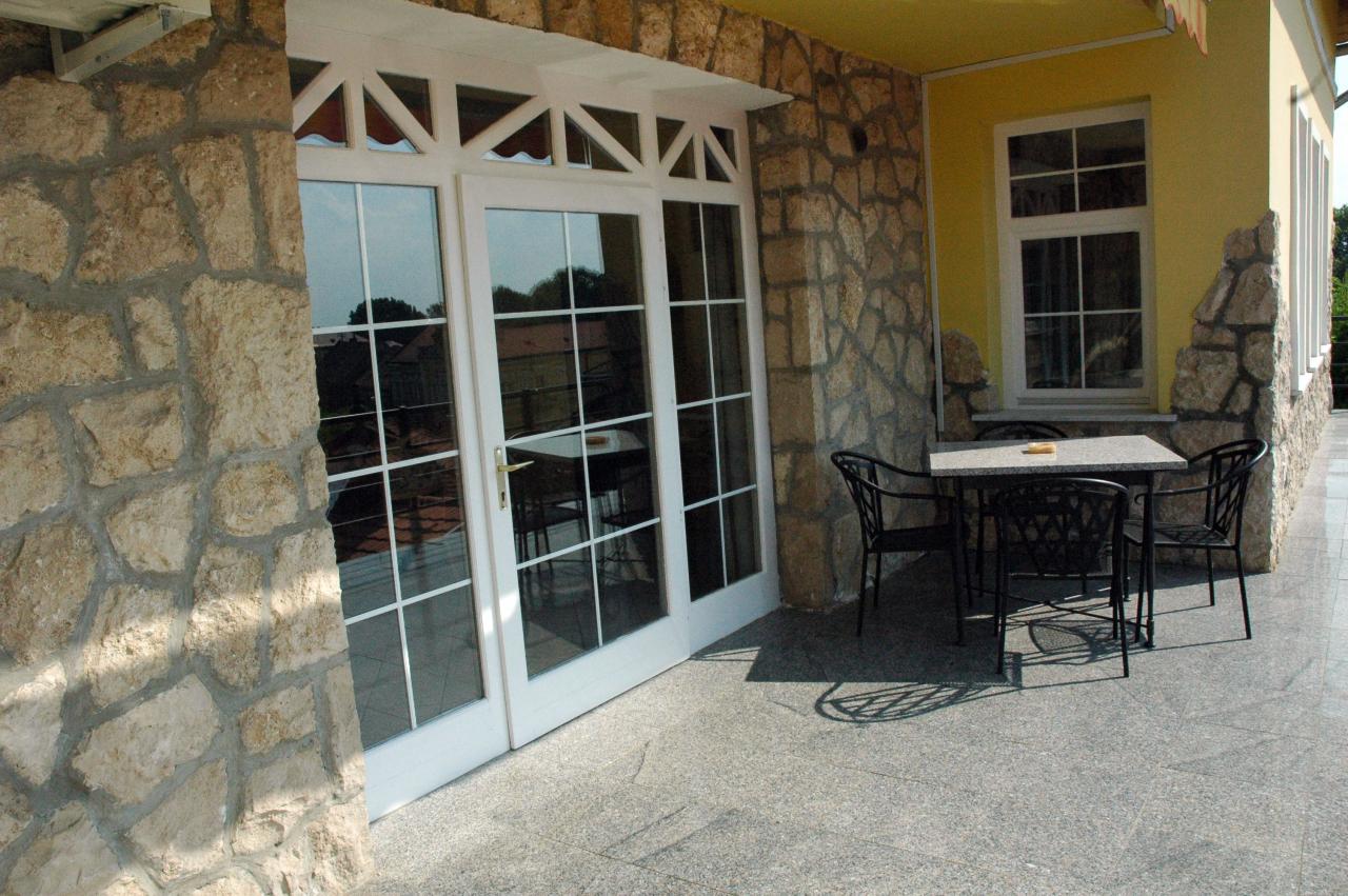 Erkélyes apartman erkély